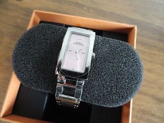 New in Box Hush Puppies Quartz Ladies Water Resistant Watch MSRP $150.