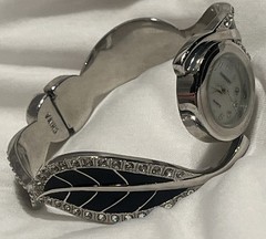 Embassy Bracelet Clasp Women’s Watch Rhinestones Black Silver New Battery