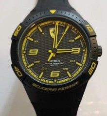 Scuderia FERRARI 44mm APEX Sports Watch! Black & Yellow Silicone Band LIKE NEW!