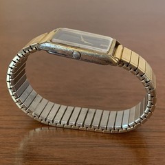 Seiko Tank Vintage Men’s Dress Watch w/ Stretch Band 7430-5560 (FOR PARTS ONLY)