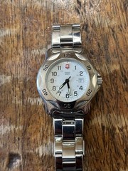 Womens Victorinox Swiss Army Officer’s Ratchet Stainless Quartz 32mm Watch 6″