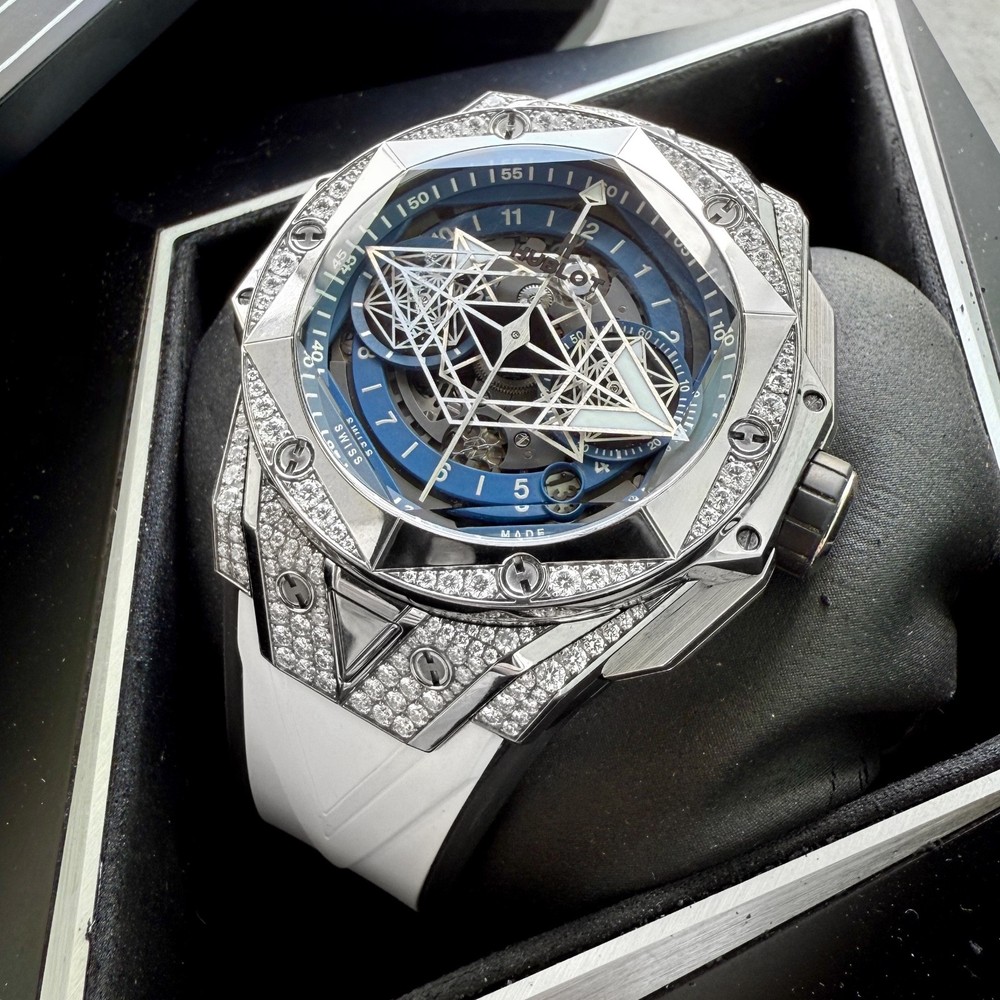 Hublot Big Bang Sang Bleu Diamond Set 418.NX.5107.RX.1604.MXM20 – Box AND Papers