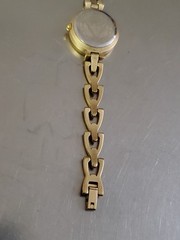 GUESS Watch Women’s Vintage Gold Tone Analog Quartz 1996 Japan 5.5 inch 24 mm