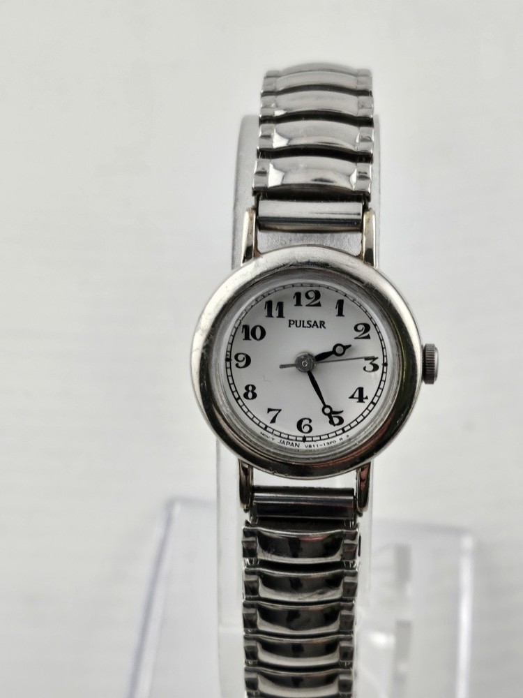 Pulsar Vintage Ladies Petite Watch V811-3020 Rare New Battery Running Mint