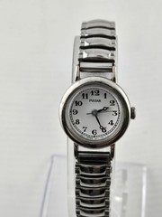Pulsar Vintage Ladies Petite Watch V811-3020 Rare New Battery Running Mint
