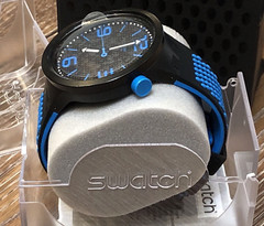 NIB Swatch BIG BOLD Watch – New In Box – Quartz – BLACK & ROYAL BLUE