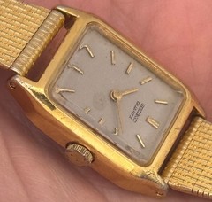 1986 Vintage Seiko Women’s Gold-Tone Dress Watch – 2B20 Quartz – RUNNING!