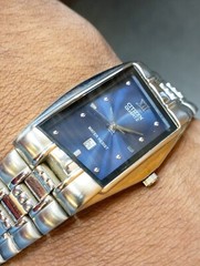 QUARTZ BLUE DIAL 1012-S018811 JAPAN UNISEX ADULTS FULL WORKING ALL ORG.