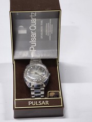 Vintage Mens Pulsar Watch New In The Box!
