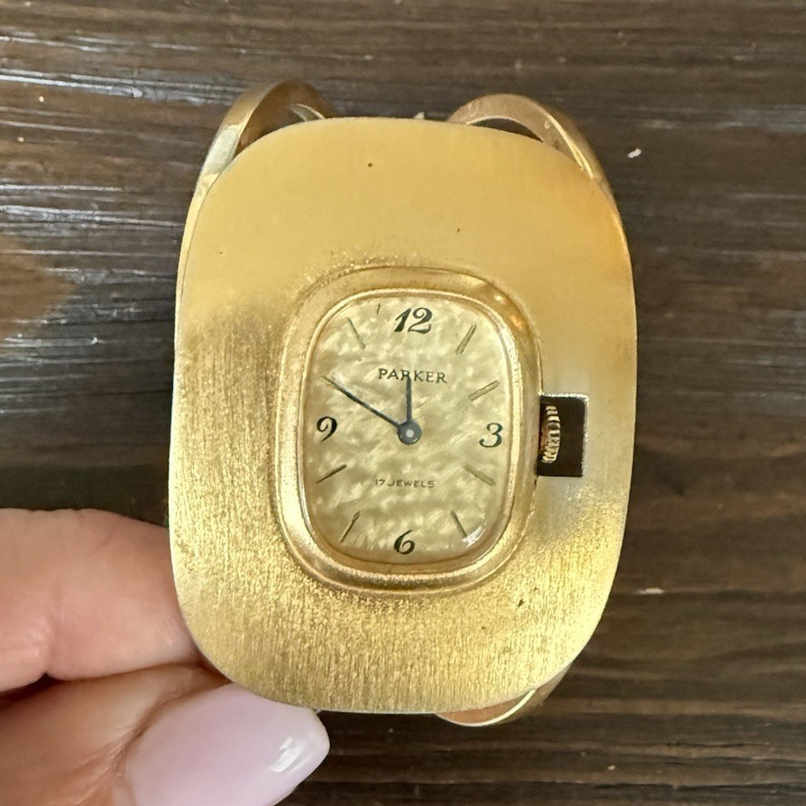 Parker Vintage 17 Jewels Gold Metal Bangle Analog Oval Women’s Wristwatch