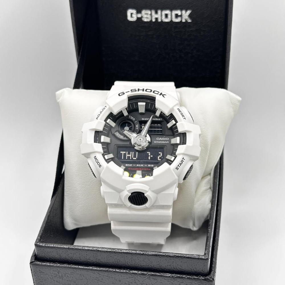 CASIO G-SHOCK GA-700 5522 White Quartz Watch Used