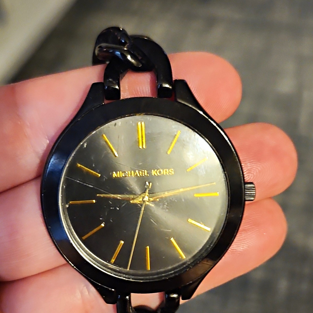 Michael Kors Womens Quartz 38mm Black/Gold Dial Black Metal Bracelet 50m