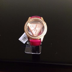 New Authentic Guess hot pink leather strap rose gold tone triangle dial u10045l3