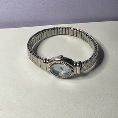 Advance Stainless Silver Ladies Blue Iridescent Stretch Watch Works New Battery