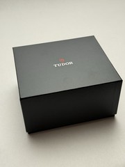 Tudor White Dial Blue Number 1926 M91550-0005 Men’s Watch Automatic 39mm Date