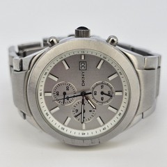 DKNY Men’s Watch 38MM Gray Dial Date Gray Bracelet Band 6″ New Battery