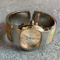 Vintage Kristine Women’s Bracelet Watch “Puppy Dog” Themed Band 33mm Case A6