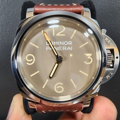 Panerai 663 1950 Limited Edition PAM00663 Steel Saphire Caseback on Leather