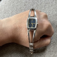 Relic Women’s Quartz Analog Wristwatch Blue Dial Silver Tone Bracelet 30m