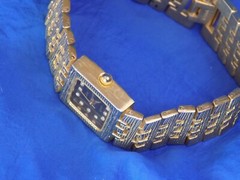 COLLEZIO Women’s Wrist Watch Faux Diamonds Gold Tone Articulated Band