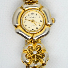 Vintage LA Express Womens Watch Gold Tone Flower Charm Link Bracelet Floral Dial