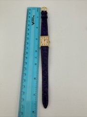 Vtg LORUS Seiko Ladies 28mm Watch Gold Tone Gold Tank Dial Roman Numbers -RUNS