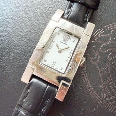 Versace Ladies White Quartz Wristwatch with Box Japan 0714077