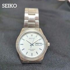 Not Available For Immediate Purchase SEIKO Quartz Watch 100 Waterproof