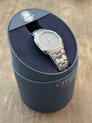 Citizen Eco-Drive 38mm Silver Watch (E111-S022240) w/original Box & extra links
