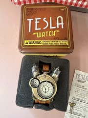 ThinkGeek TESLA WATCH Steampunk Style – With Keys New in Box