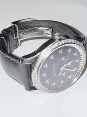 GUCCI MENS TIMELESS BEE 126.2 AUTOMATIC 42MM LAB GROWN DIAMOND BLACK ONYX WATCH
