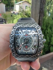 42 Mm Men’s Watch Carbon Fiber Face- Plastic Band Glow In The Dark