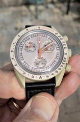 Chronograph Swiss Made Tachymeter Beige Case Dial Black Fabric Strap