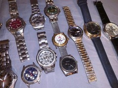 Lot of Large Size Mostly Mens Watches Many Maker Names Not Tested