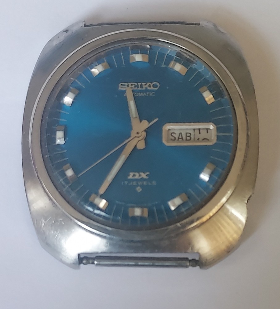 Seiko DX Watch Sunburst Blue Automatic Calendar Model 17 Jewel 6106 – 8439 Runs