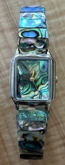 KARIA JORDAN Women Gold Tone Abalone Shell Expansion Band 20mm Watch NEW BATTERY