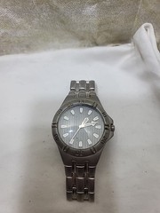 Vintage Captain 33mm Mens Quartz Watch Deployment Clasp Size 5-7.5