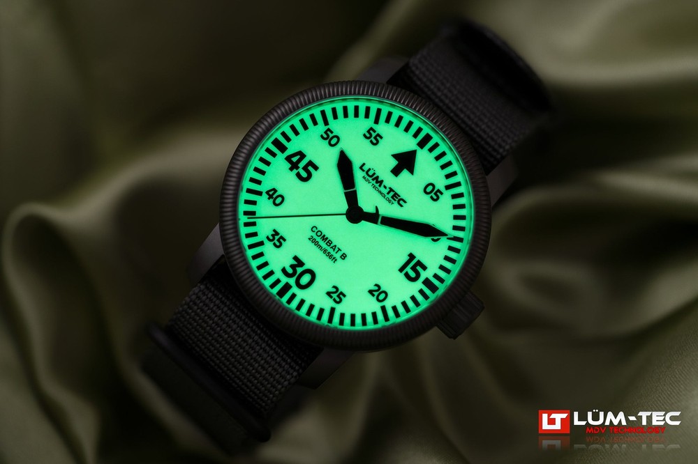 Lum-tec Watch Combat B72 Inverse Lume 2 heavy straps Made in USA 43mm New In Box