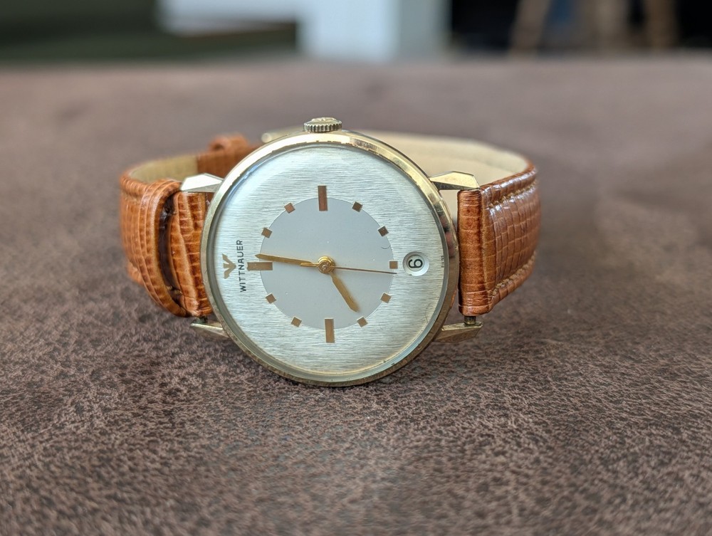 Wittnauer 36mm 10k Gold Filled Case Linen Dial Leather Strap Vintage Unisex