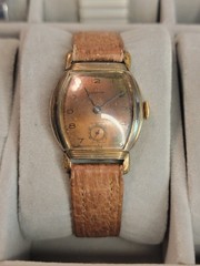 Vintage Kingston Salmon/Sunbaked Dial Mechanical-Wind Tonneau