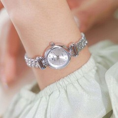 Vintage Minimalist Women Watch Round Face Silver Tone Women’s Quartz Wrist Watch
