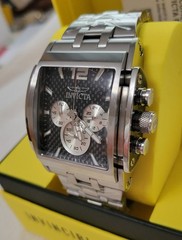 Invicta Speedway THE BEAST Chrono Men’s Watch Carbon Fiber Dial 47mm Steel 32585