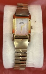 Vintage Hush Puppies Quartz Gold Tone Wrist Watch-Working-New Battery!