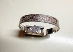 Vintage~GUCCI Italy WOMENS Analog WRISTWATCH~Fold-Over Clasp Bracelet~SILVERTONE