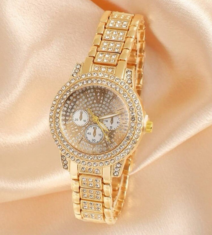 Women’s Gold Tone Dress Bracelet Watch 32mm Analog 12-Hour Crystal Bezel
