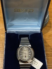 vintage Seiko 5 6119-5450 Automatic watch, new old stock unworn 1974
