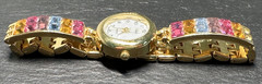 COLLEZIO GOLD TONE & SPARKLY MULTI COLOR GEMS QUARTZ WATCH, NEW BATTERY H874