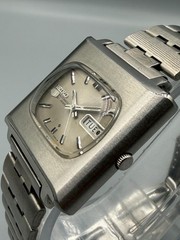 Vintage Seiko 5 Automatic 6319 Japan 21 Jewels Cream Dial Day Date 1970s