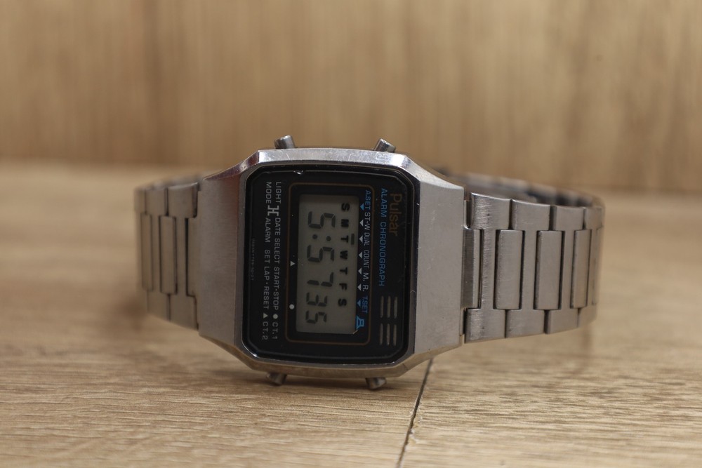 Vintage Pulsar Digital Quartz Watch Y759-5019 Men Silver Steel Chrono New Bat 8″