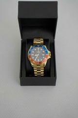 NEW SUNBORN Gold-Tone Men’s Quartz Watch Red Blue Pepsi Bezel with Box and Tag